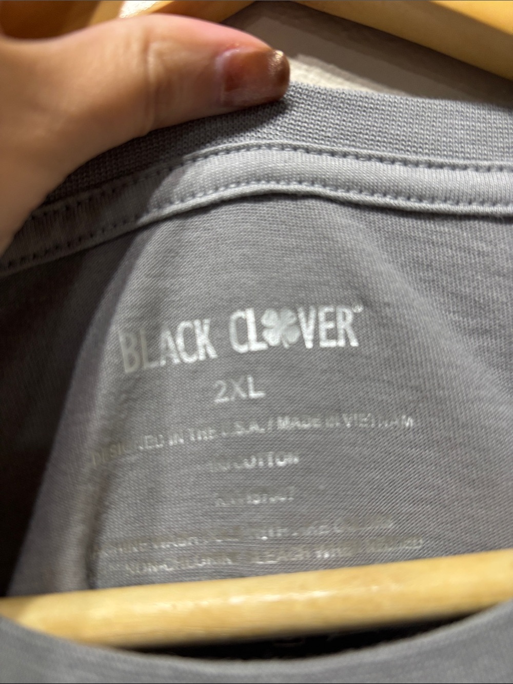Black Clover NWT Men’s Long Sleeve Graphic T-shirt Sz XXL - Picture 3 of 4
